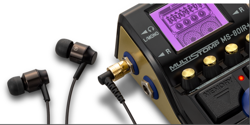 ヘッドフォンで