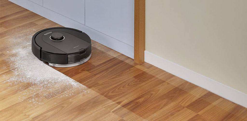 吸引掃除と水拭きを同時に。いつでもサラサラな床をキープ