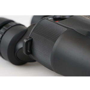 しっくり手になじむラバー外装によるスタイリシュなボディ