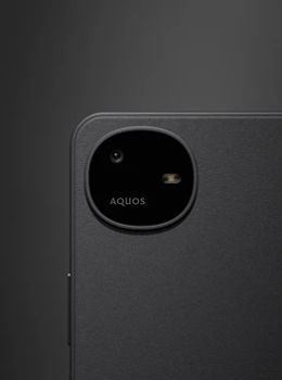 シャープ AQUOS wish6 SUMI 背面カメラ部 質感