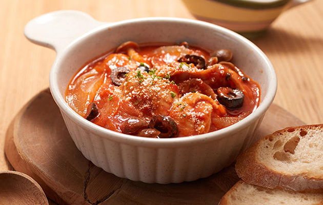 鶏肉としめじのトマトソース煮