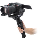 小型軽量ボディ