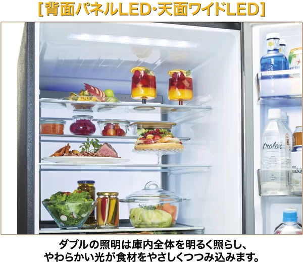 ダブルの照明で庫内を明るく美しく