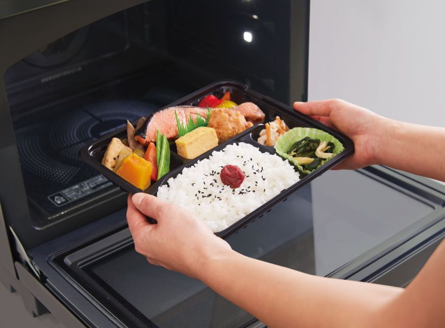 [26L]東芝 石窯ドーム ER-D70C 角皿式スチームオーブンレンジ お弁当をあたためる利用イメージ