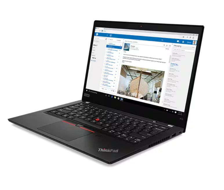 薄型軽量のボディ