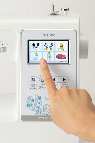 操作しやすいカラー液晶タッチパネル