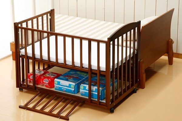 前枠側、後枠側の両方から赤ちゃんグッズを出し入れ可能