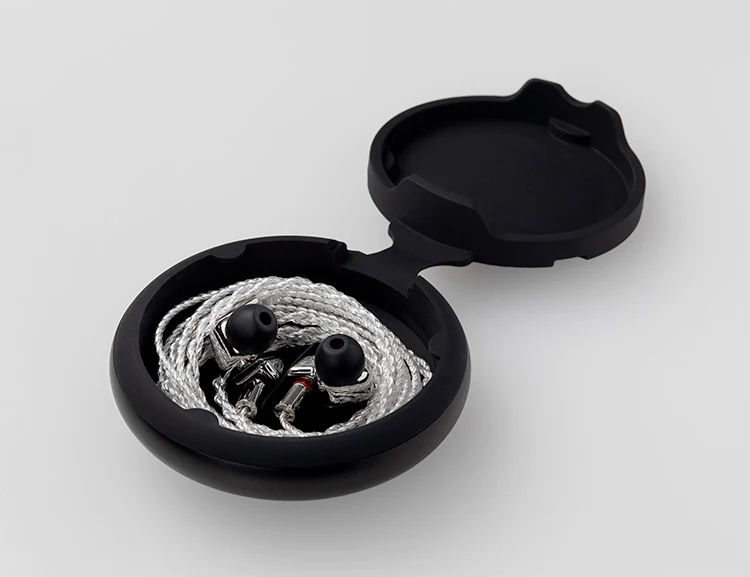 アルミ製キャリーケース収納時