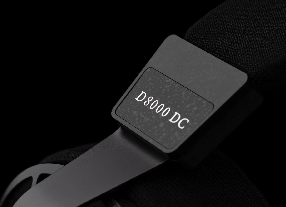 ドライバー前方の開口率をより高めた構造